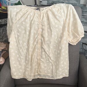 Universal thread Women’s Top